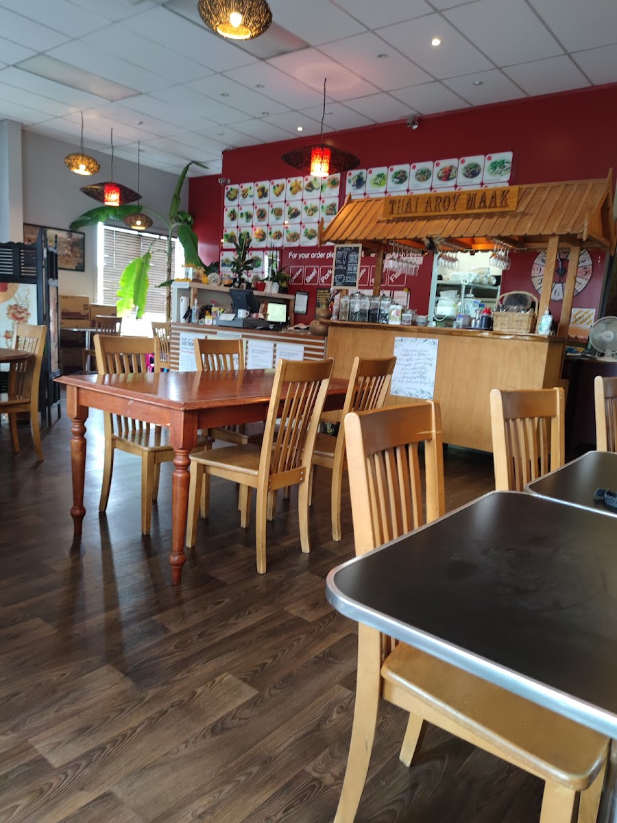 Thai Aroy Maak Restaurant-3